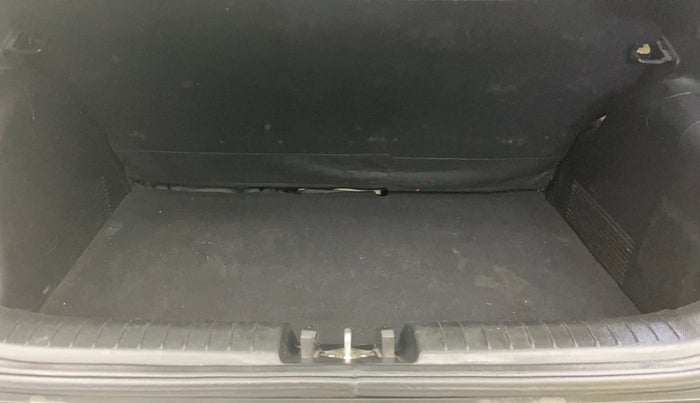 2023 Hyundai VENUE S 1.2, Petrol, Manual, 30,571 km, Boot Inside