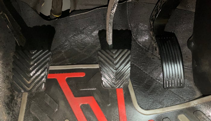 2023 Hyundai VENUE S 1.2, Petrol, Manual, 30,571 km, Pedals