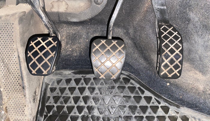 2018 Skoda Rapid AMBITION 1.6 MPI MT, Petrol, Manual, 28,306 km, Pedals