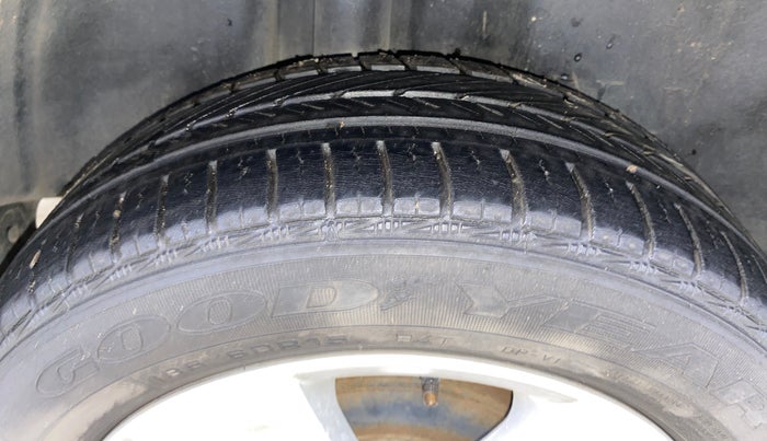 2018 Skoda Rapid AMBITION 1.6 MPI MT, Petrol, Manual, 28,306 km, Right Rear Tyre Tread