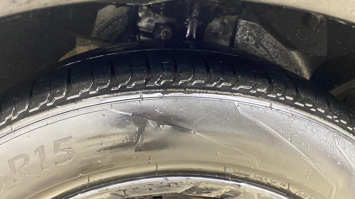2019 Ford FREESTYLE TITANIUM PLUS 1.2 PETROL, Petrol, Manual, 88,052 km, Right Front Tyre Tread