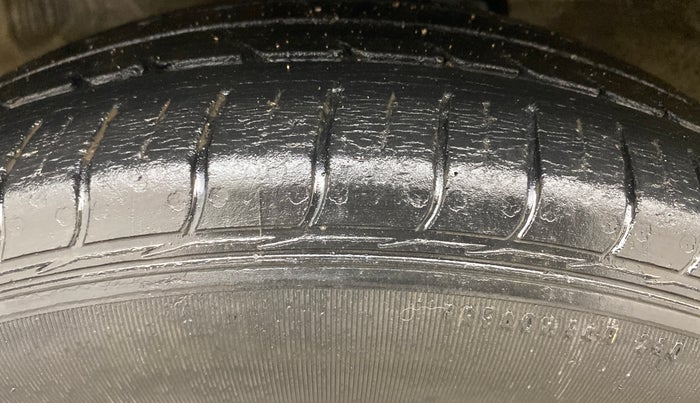 2018 Maruti Celerio ZXI AMT (O), Petrol, Automatic, 1,25,793 km, Left Front Tyre Tread