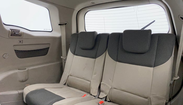 2016 Mahindra XUV500 W6, Diesel, Manual, 56,975 km, Third Seat Row ( optional )