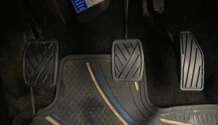 2019 Maruti Baleno DELTA PETROL 1.2, Petrol, Manual, 42,933 km, Pedals