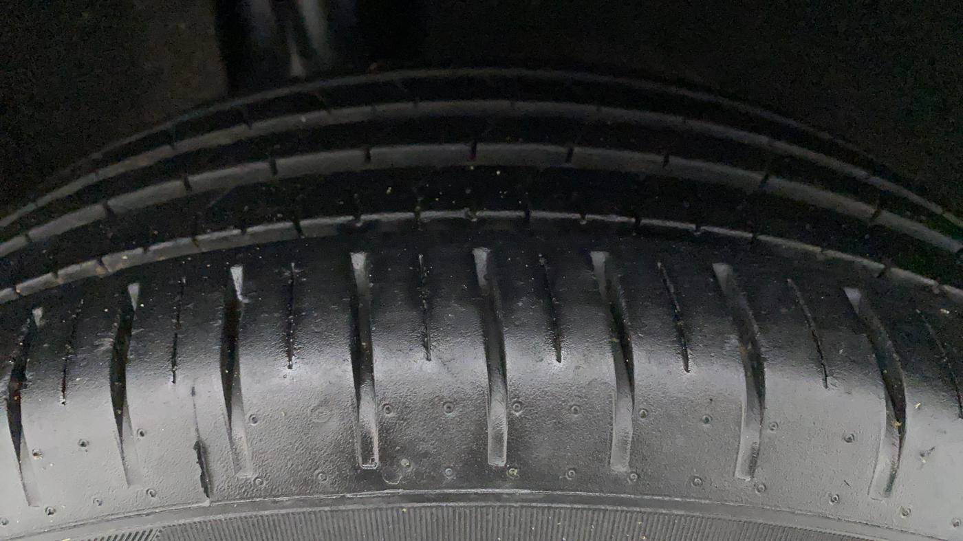 2019 Maruti Baleno ZETA PETROL 1.2, Petrol, Manual, 15,366 km, Right Rear Tyre Tread