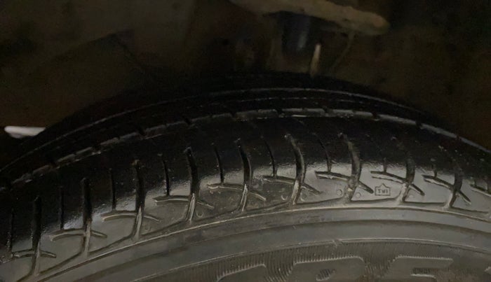 2016 Maruti Baleno DELTA PETROL 1.2, Petrol, Manual, 89,254 km, Left Front Tyre Tread