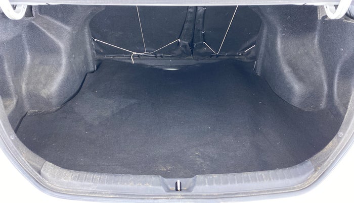 2020 Toyota YARIS G MT, Petrol, Manual, 37,628 km, Boot Inside
