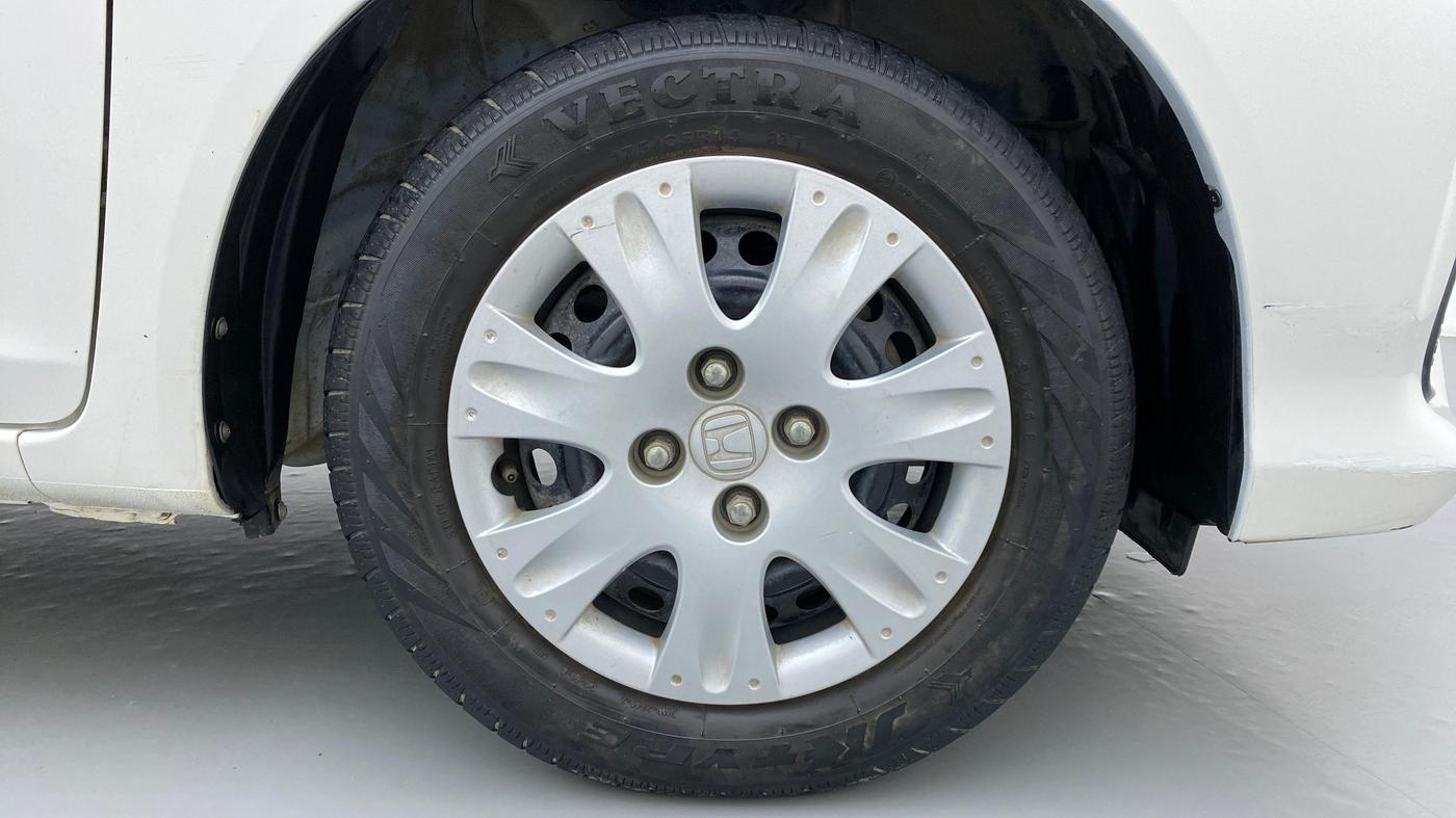 2016 Honda Amaze 1.2 SMT I VTEC, Petrol, Manual, 23,091 km, Right Front Wheel