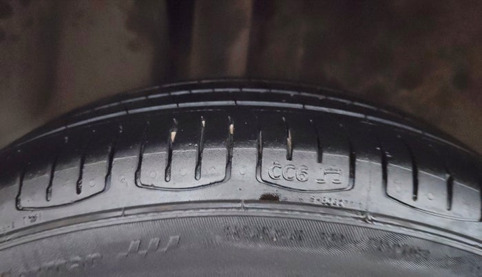 2014 Volkswagen Polo COMFORTLINE 1.2L PETROL, Petrol, Manual, 59,834 km, Right Rear Tyre Tread