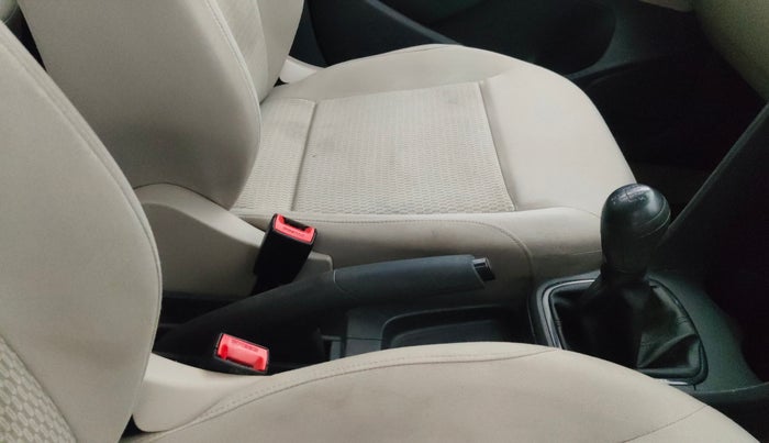 2014 Volkswagen Polo COMFORTLINE 1.2L PETROL, Petrol, Manual, 59,834 km, Gear Lever