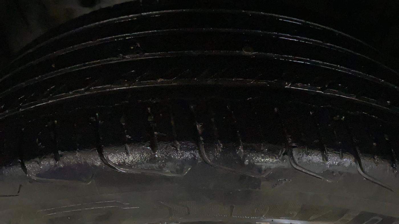 2023 Maruti FRONX DELTA PLUS 1.2L AGS, Petrol, Automatic, 48,514 km, Right Rear Tyre Tread