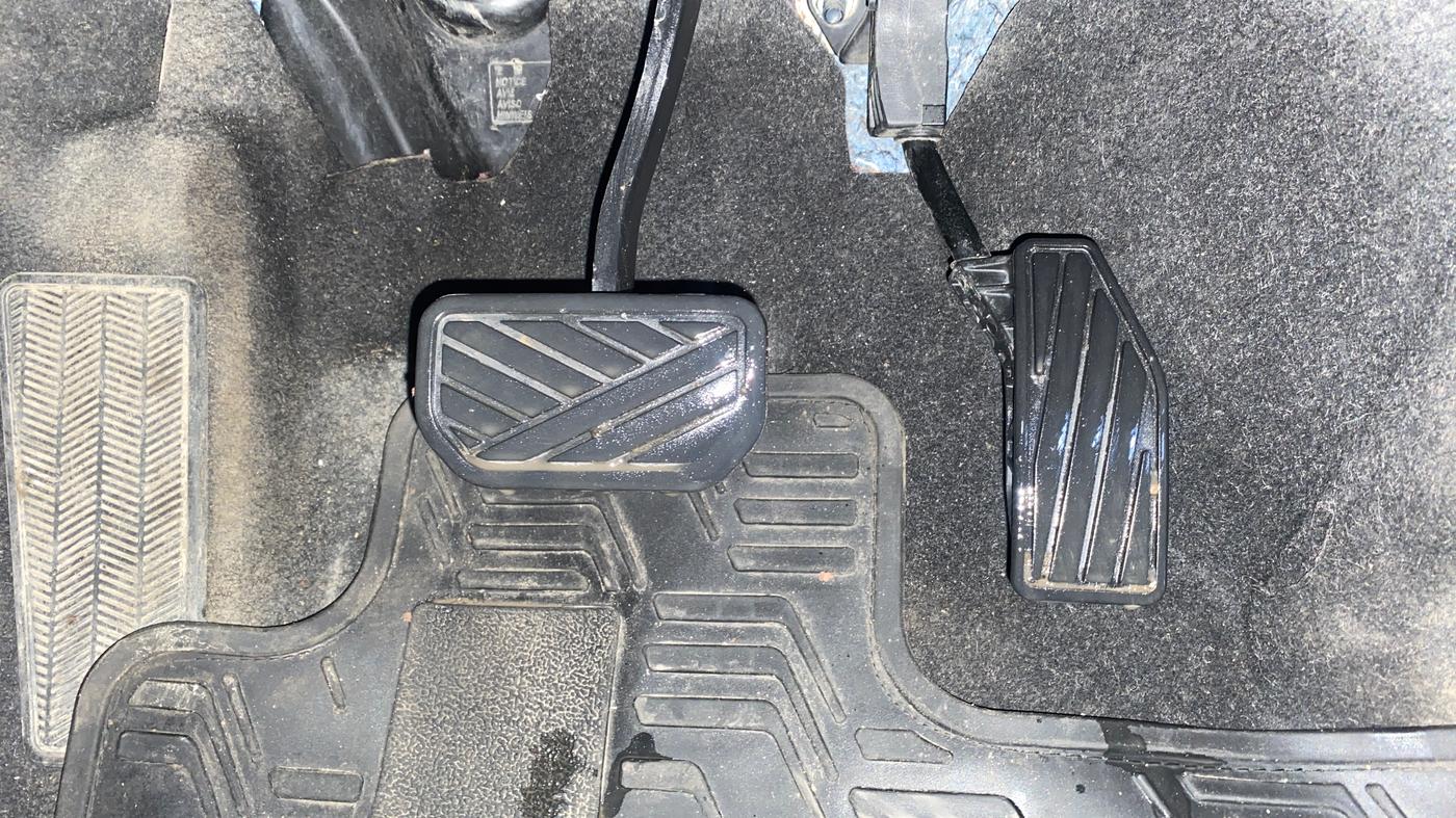 2023 Maruti FRONX DELTA PLUS 1.2L AGS, Petrol, Automatic, 48,514 km, Pedals
