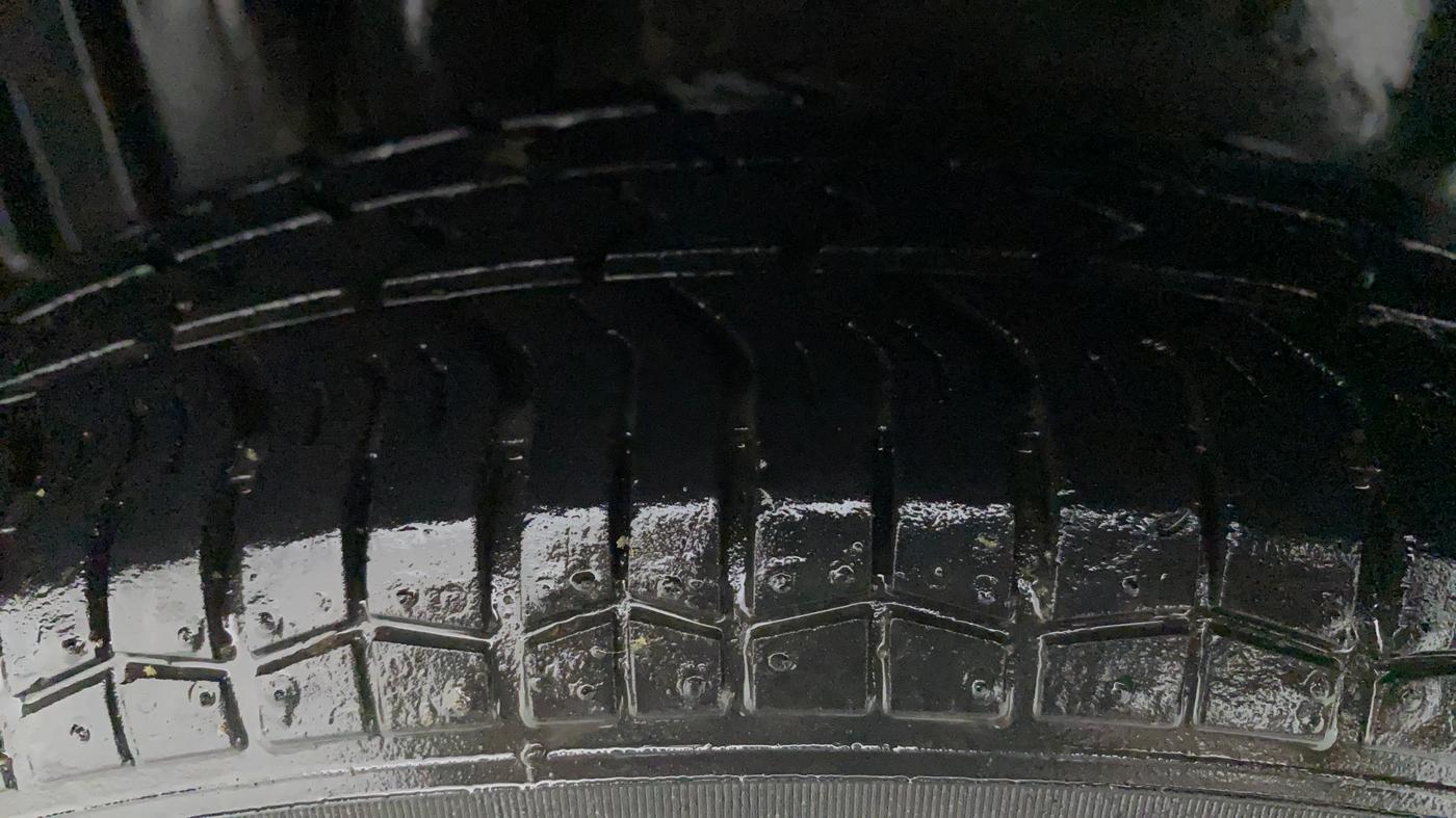 2016 Maruti Swift Dzire VXI, CNG, Manual, 1,09,405 km, Right Rear Tyre Tread