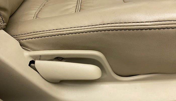 2016 Maruti Swift Dzire VXI, CNG, Manual, 1,09,405 km, Driver Side Adjustment Panel