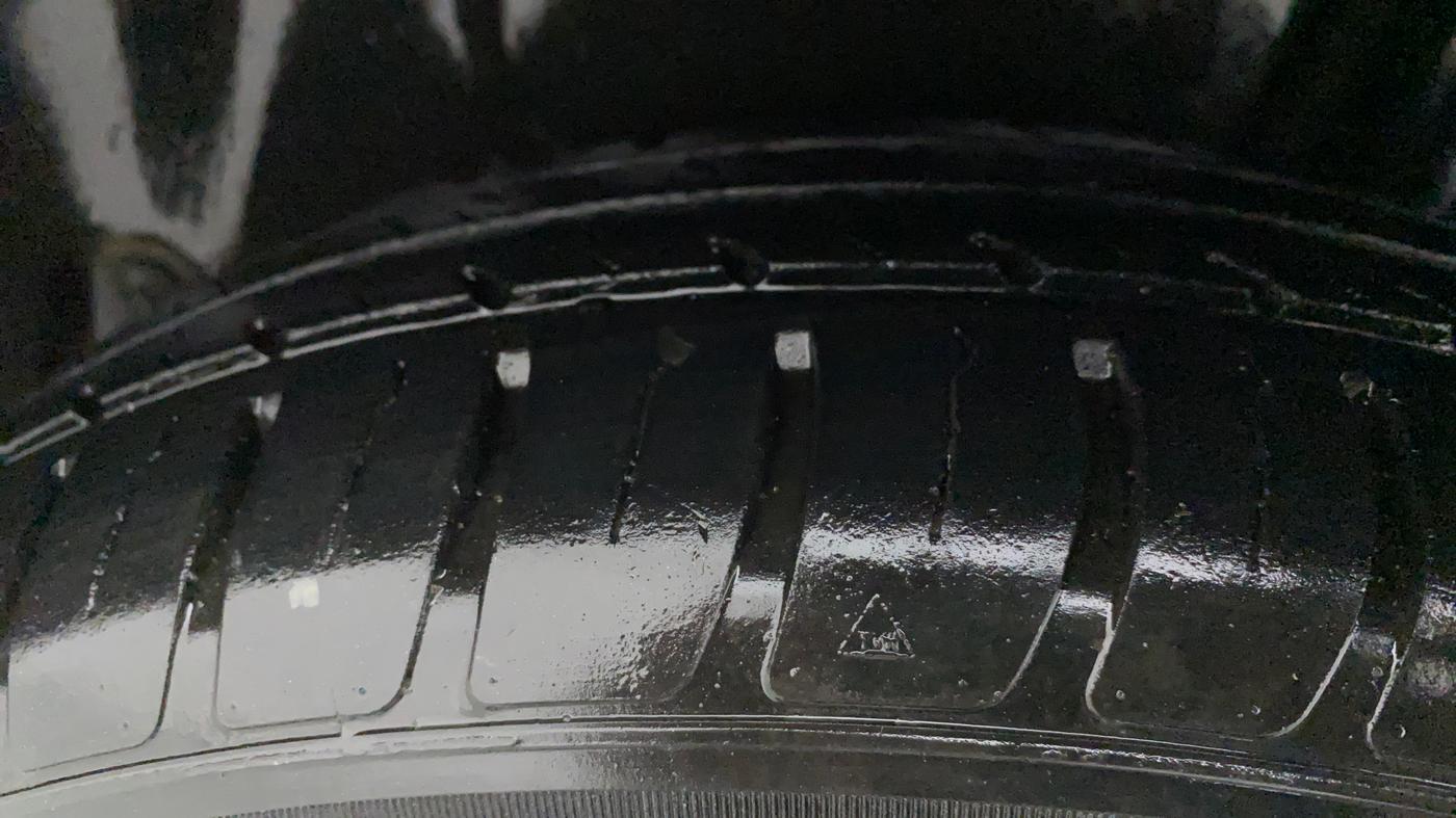 2016 Maruti Swift Dzire VXI, CNG, Manual, 1,09,405 km, Left Rear Tyre Tread