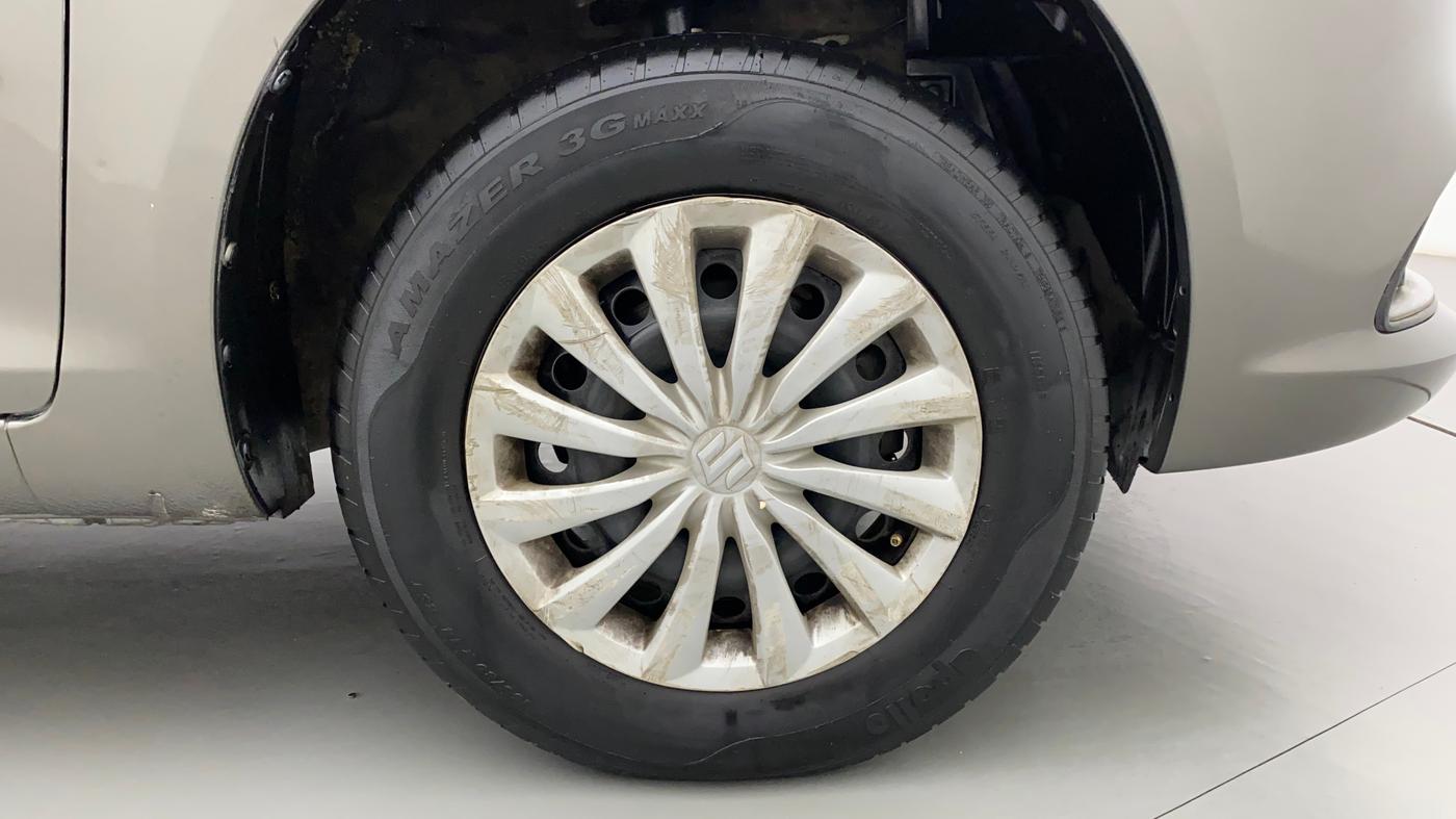 2016 Maruti Swift Dzire VXI, CNG, Manual, 1,09,405 km, Right Front Wheel