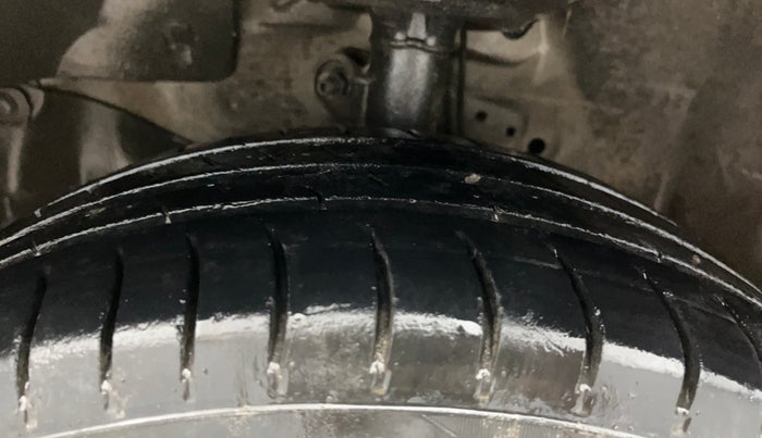 2014 Honda Brio S MT, Petrol, Manual, 71,771 km, Left Front Tyre Tread