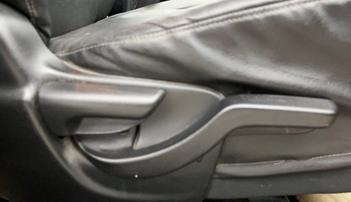 2014 Honda Brio S MT, Petrol, Manual, 71,771 km, Driver Side Adjustment Panel