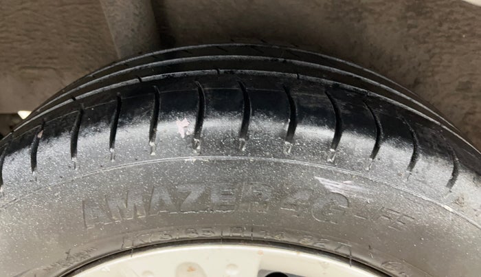 2014 Honda Brio S MT, Petrol, Manual, 71,771 km, Right Rear Tyre Tread