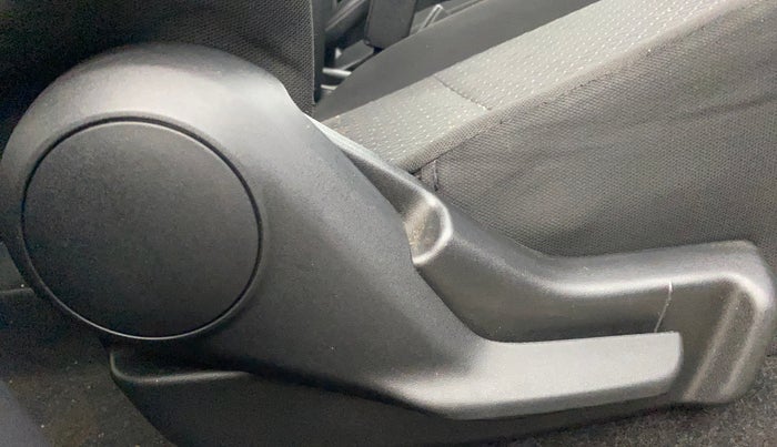 2020 Maruti IGNIS SIGMA 1.2, Petrol, Manual, 16,398 km, Driver Side Adjustment Panel
