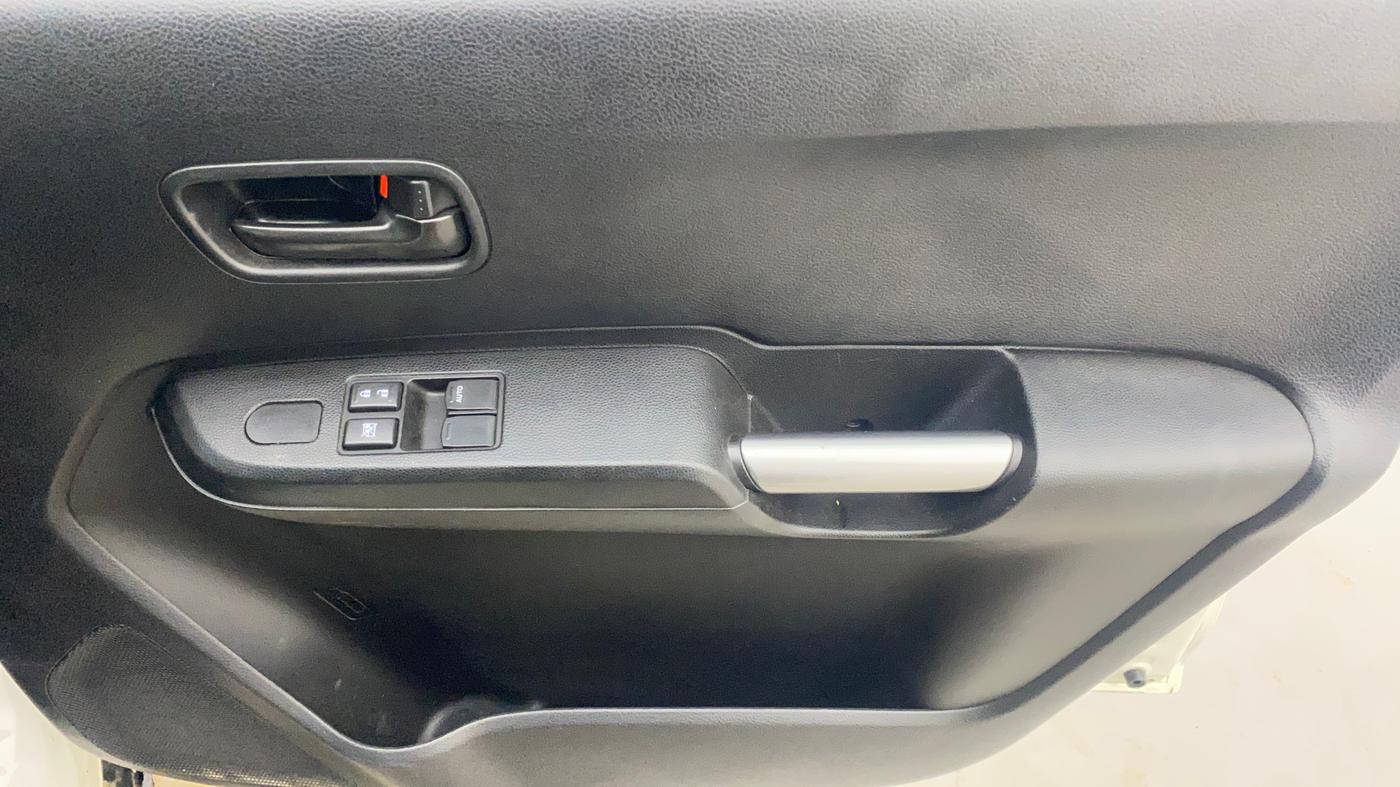 2020 Maruti IGNIS SIGMA 1.2, Petrol, Manual, 16,398 km, Driver Side Door Panels Control