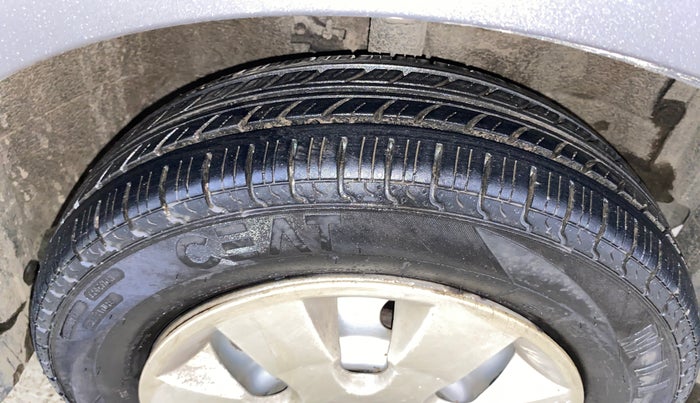 2012 Maruti Wagon R 1.0 LXI, Petrol, Manual, 23,315 km, Right Front Tyre Tread