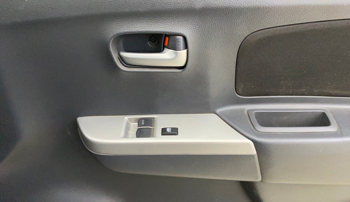 2012 Maruti Wagon R 1.0 LXI, Petrol, Manual, 23,315 km, Driver Side Door Panels Control