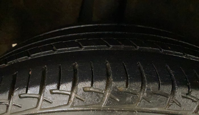 2018 Maruti Baleno DELTA PETROL 1.2, CNG, Manual, 66,338 km, Right Rear Tyre Tread