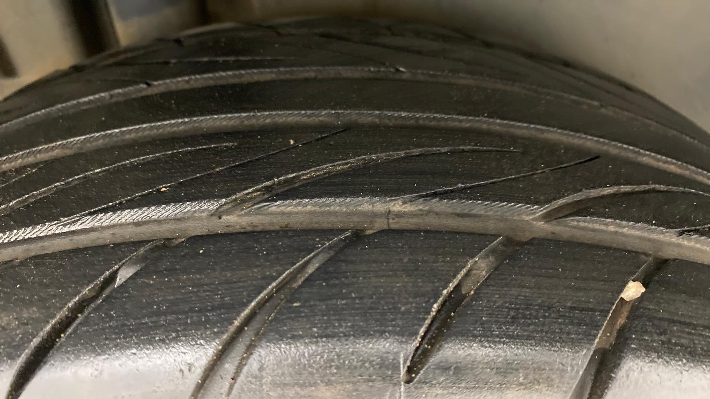 2013 Maruti Swift VDI, Diesel, Manual, 95,202 km, Right Rear Tyre Tread