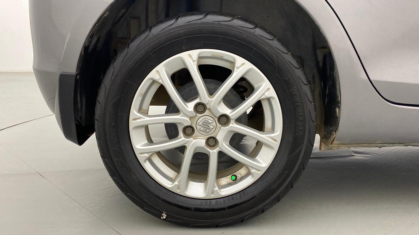 2013 Maruti Swift VDI, Diesel, Manual, 95,202 km, Right Rear Wheel