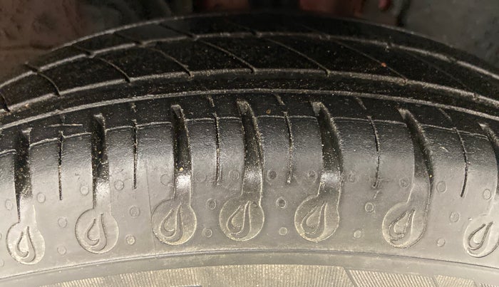 2019 Renault Kwid RXT, Petrol, Manual, 16,602 km, Right Front Tyre Tread
