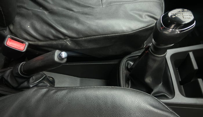 2019 Renault Kwid RXT, Petrol, Manual, 16,602 km, Gear Lever
