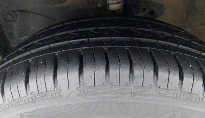 2013 Honda Brio S MT, Petrol, Manual, 66,423 km, Left Front Tyre Tread