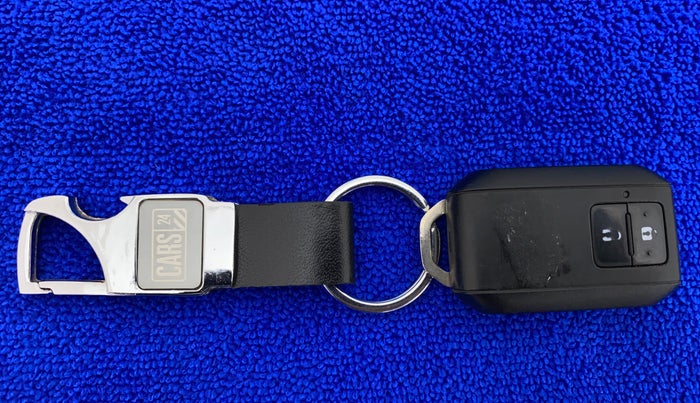 2021 Maruti Baleno ZETA PETROL 1.2, Petrol, Manual, 18,421 km, Key Close Up