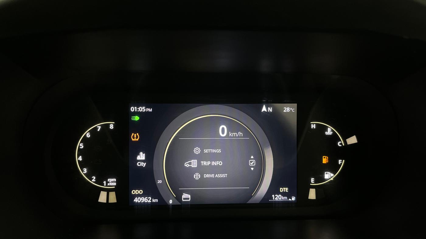 2023 Tata Safari XZ, Diesel, Manual, 40,943 km, Odometer Image