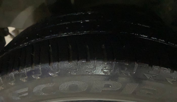 2014 Honda Brio S MT, Petrol, Manual, 65,474 km, Right Rear Tyre Tread