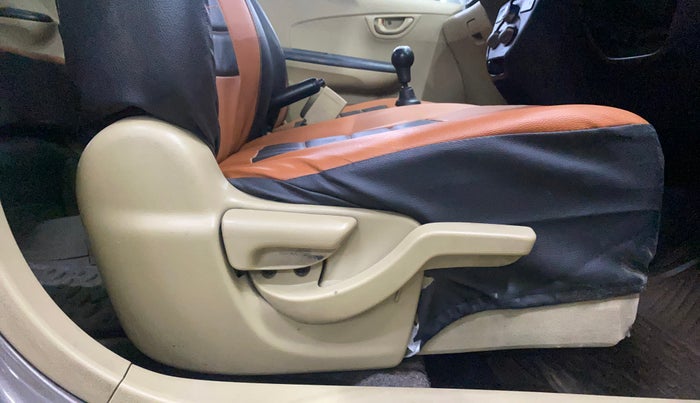 2014 Honda Brio S MT, Petrol, Manual, 65,474 km, Driver Side Adjustment Panel