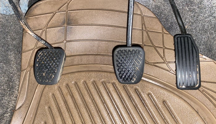 2014 Honda Brio S MT, Petrol, Manual, 65,474 km, Pedals