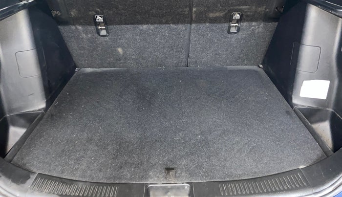 2021 Maruti S Cross ALPHA AT1.5, Petrol, Automatic, 61,929 km, Boot Inside