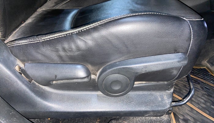 2021 Maruti S Cross ALPHA AT1.5, Petrol, Automatic, 61,929 km, Driver Side Adjustment Panel