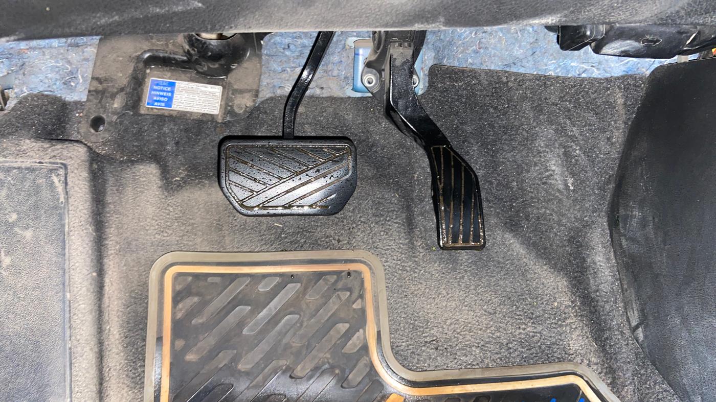 2021 Maruti S Cross ALPHA AT1.5, Petrol, Automatic, 61,963 km, Pedals