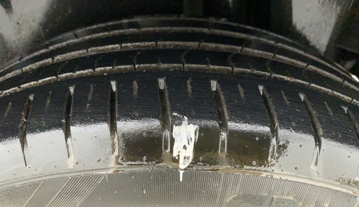 2018 Maruti Ciaz ALPHA 1.4 VVT AMT, Petrol, Automatic, 60,301 km, Left Rear Tyre Tread