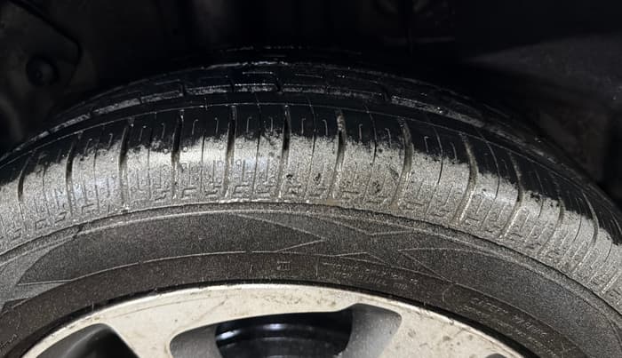 2016 Hyundai Elite i20 ASTA 1.2, Petrol, Manual, 39,405 km, Right Rear Tyre Tread