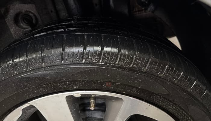 2016 Hyundai Elite i20 ASTA 1.2, Petrol, Manual, 39,405 km, Left Rear Tyre Tread