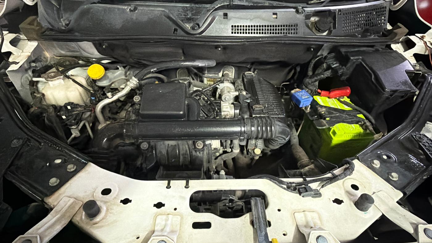 2021 Nissan MAGNITE XL, Petrol, Manual, 30,813 km, Engine View