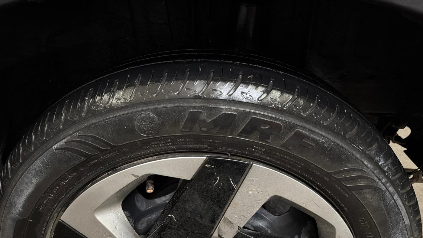 2021 Nissan MAGNITE XL, Petrol, Manual, 30,813 km, Left Rear Tyre Tread