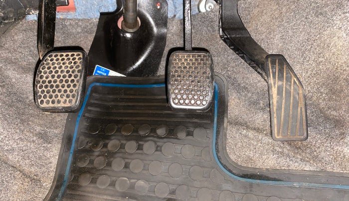 2019 Maruti Alto VXI, Petrol, Manual, 33,646 km, Pedals