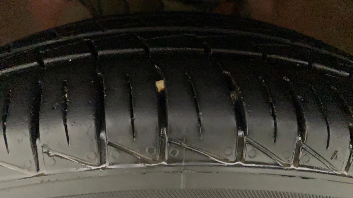 2019 Maruti Alto VXI, Petrol, Manual, 33,646 km, Left Front Tyre Tread