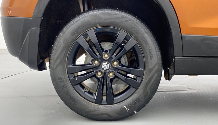 2018 Maruti Vitara Brezza ZDI+ DUAL TONE AMT, Diesel, Automatic, 40,701 km, Right Rear Wheel