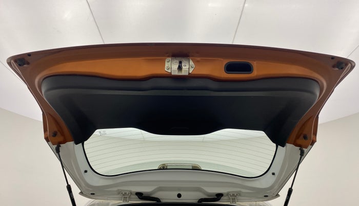 2018 Maruti Vitara Brezza ZDI+ DUAL TONE AMT, Diesel, Automatic, 40,701 km, Boot Door Open